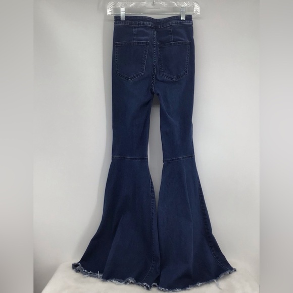 Free People Just Float On Flare Raw Hem Stretch Jeans Casual Med Wash Size 24 - Picture 2 of 8